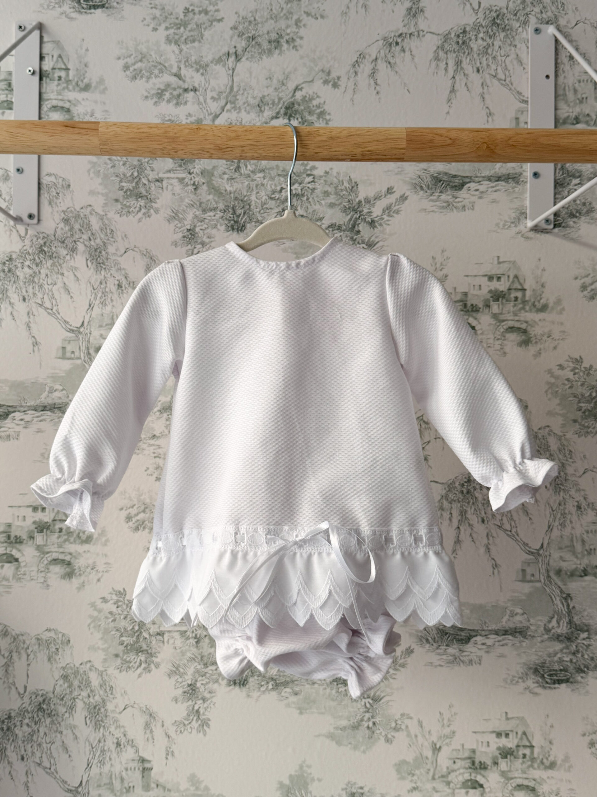 Jesusito pique blanco