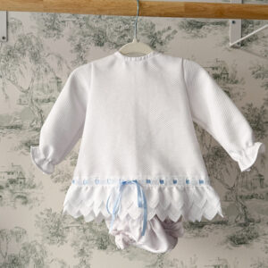 Jesusito pique blanco lazo celeste