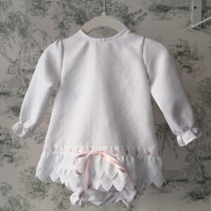 Jesusito pique blanco lazo rosa