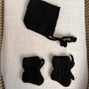 Conjunto pompón lana negra