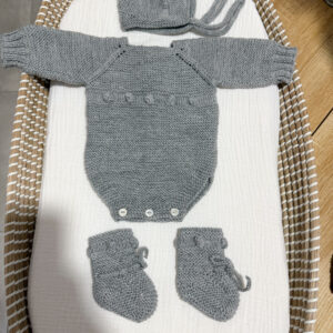 Conjunto bodoques lana gris