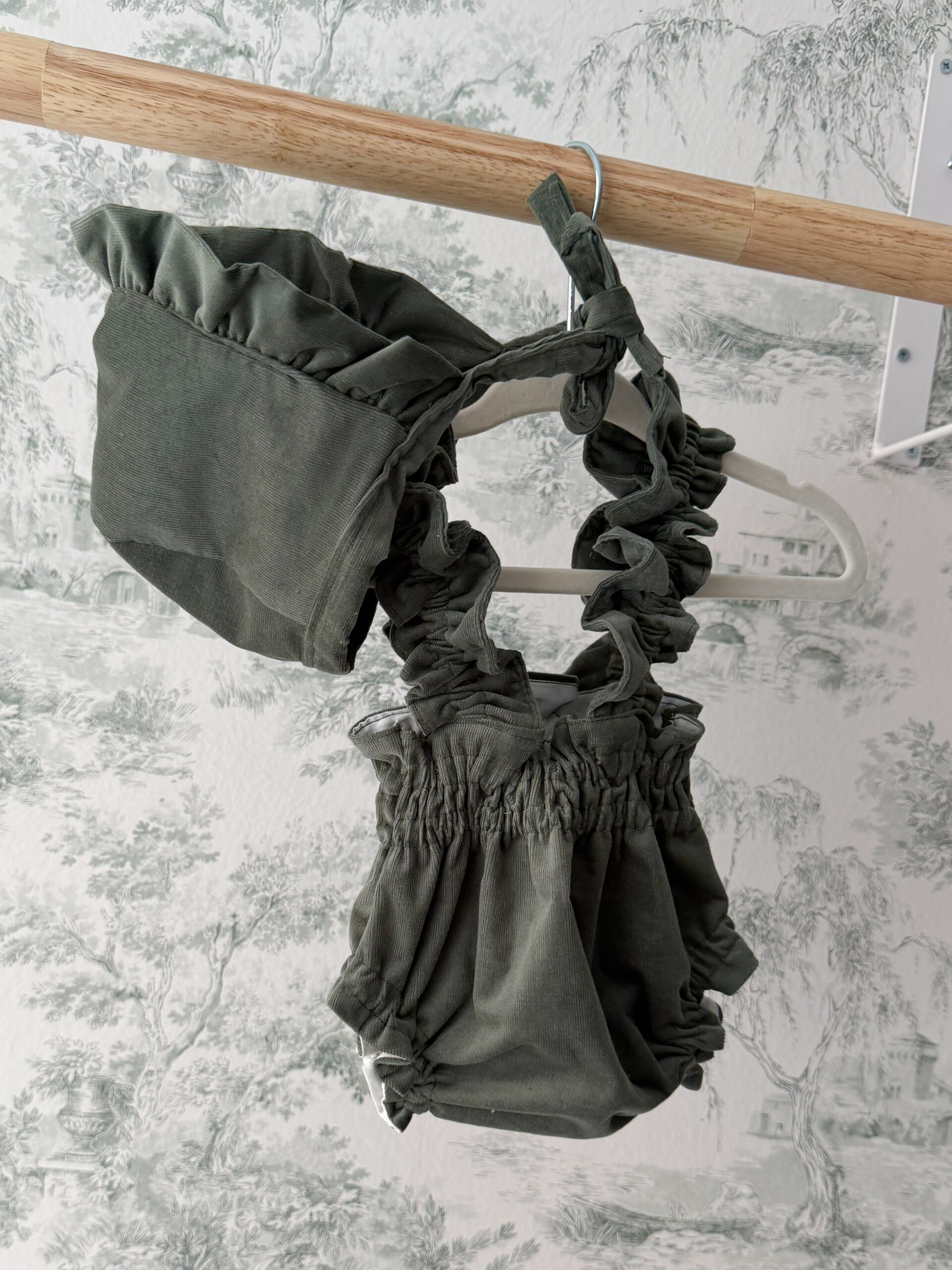 Cubre con tirantes micropana verde caza - Imagen 2