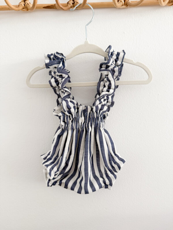Cubre con tirantes rayas azul
