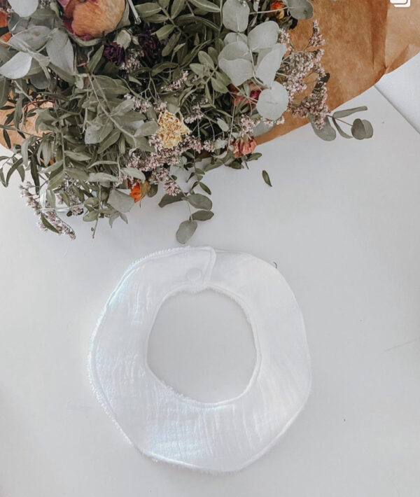 Cuello bambula blanca