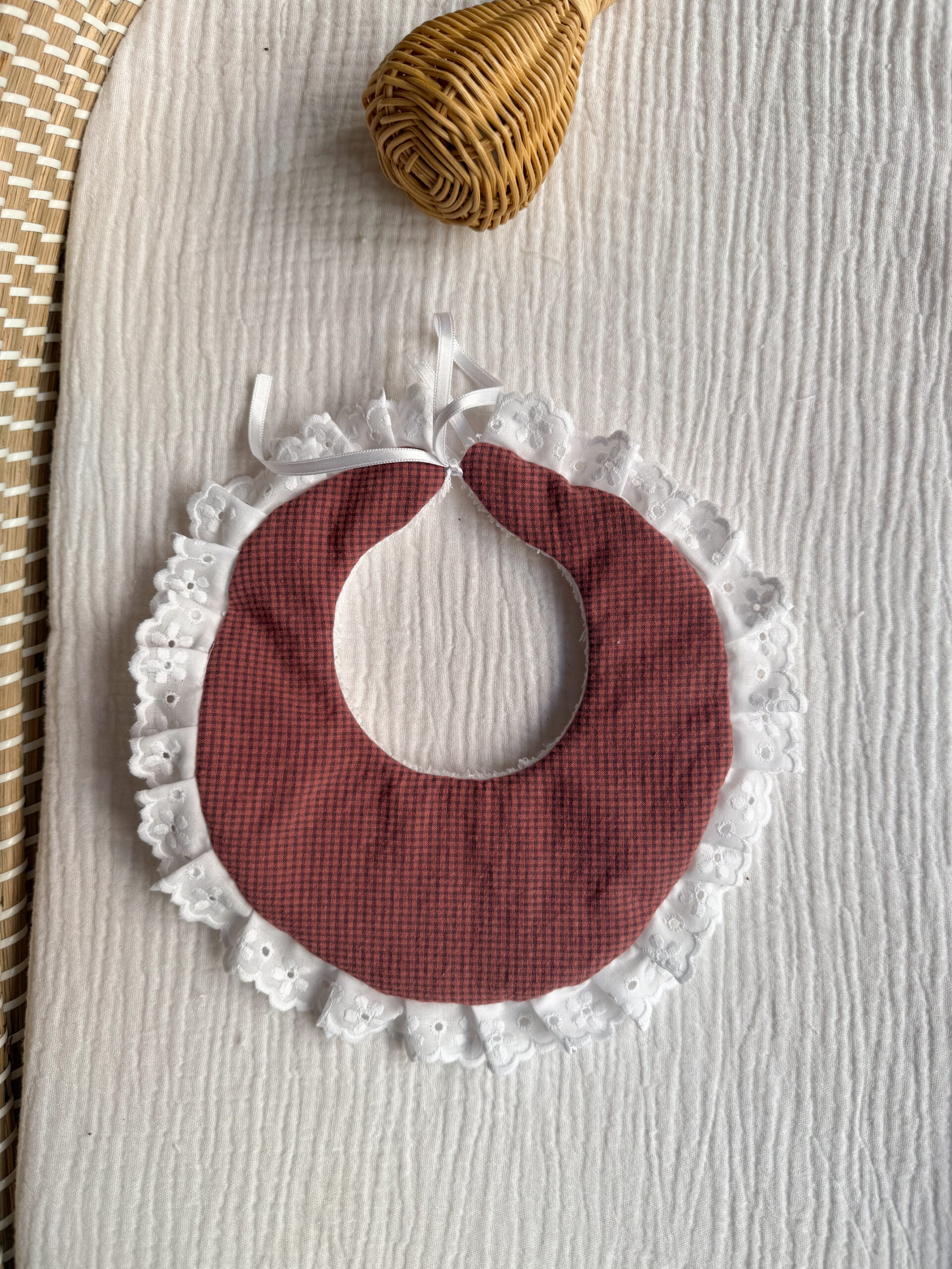 Babero Marieta vichy fresón