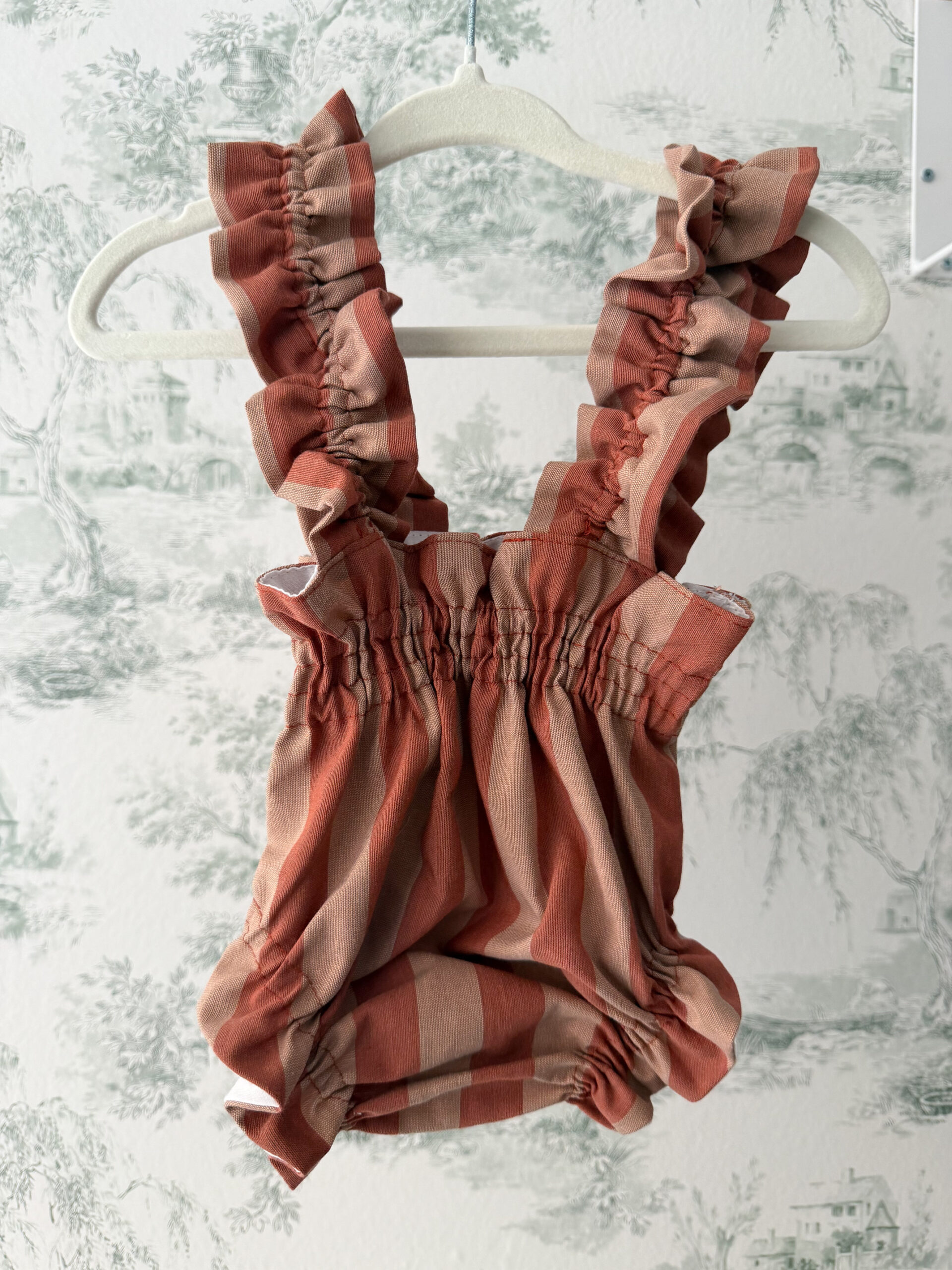 Cubre teja tirantes fruncidos