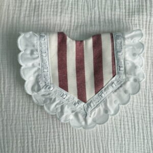 Babero pipo rayas borgoña