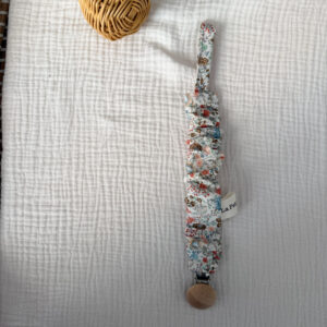 Chupetero flor beige