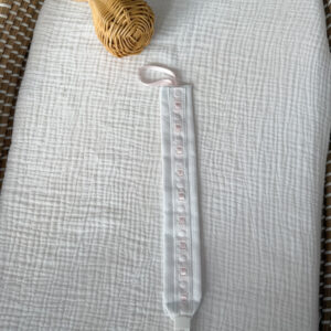 Chupetero tira bordada blanco