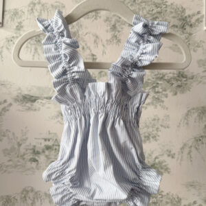 Cubre rayas celeste tirantes fruncidos