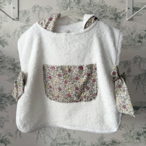 Poncho de playa flor olivia