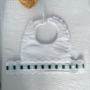 Babero lazo espalda terciopelo verde empolvado