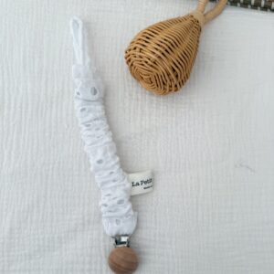 Chupetero perforado blanco
