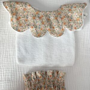 Cuello ondas flor azucena